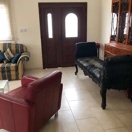 3bedroom House In * لارنكا